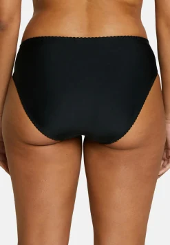 Briefs Arum