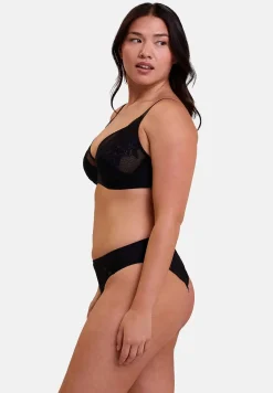 Briefs Romance