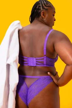 Briefs Romane D.