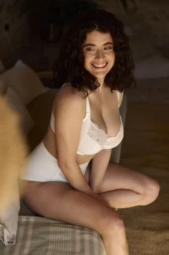 Full cup bra Ariane Essential