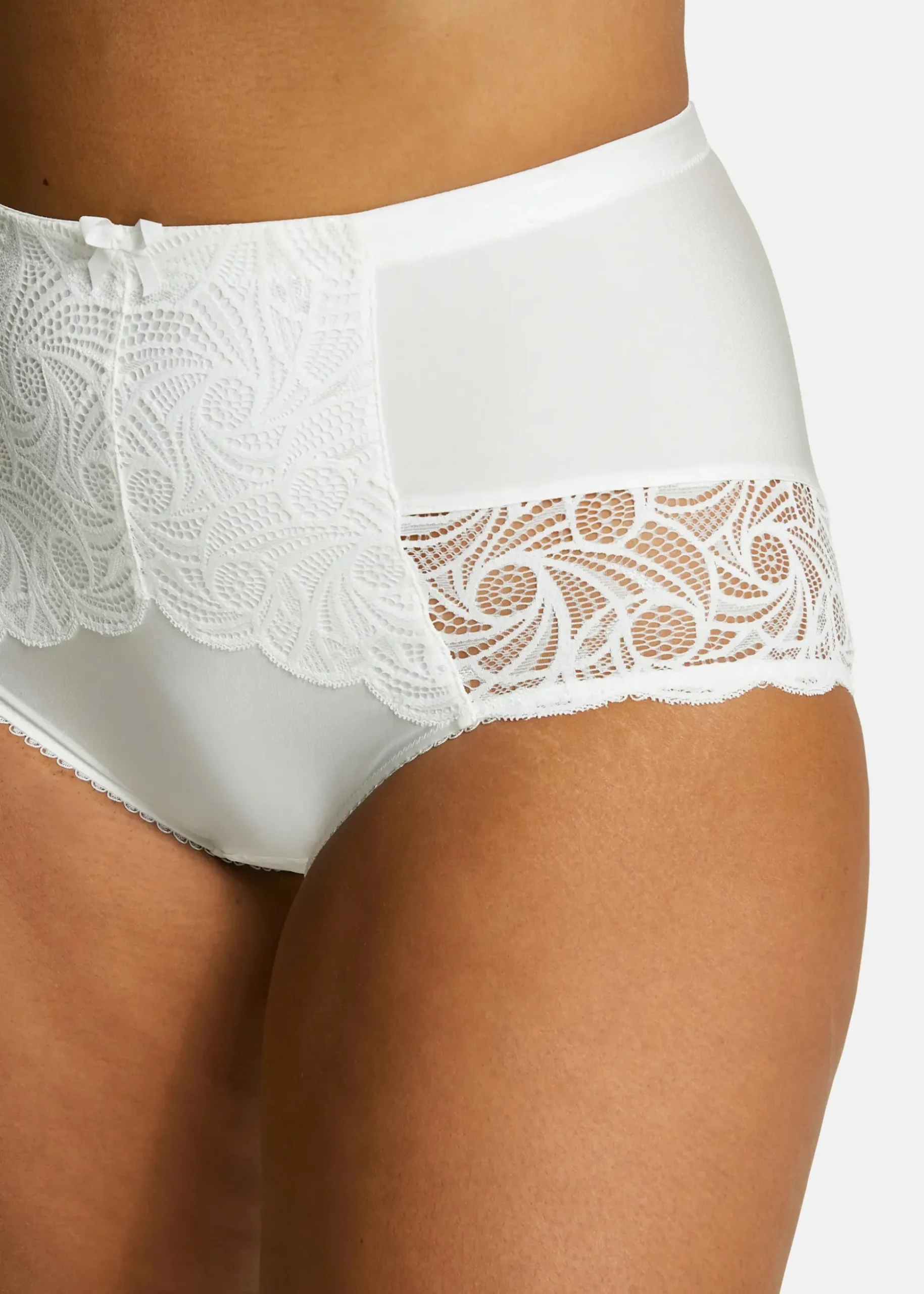 High waisted medium Briefs Ariane