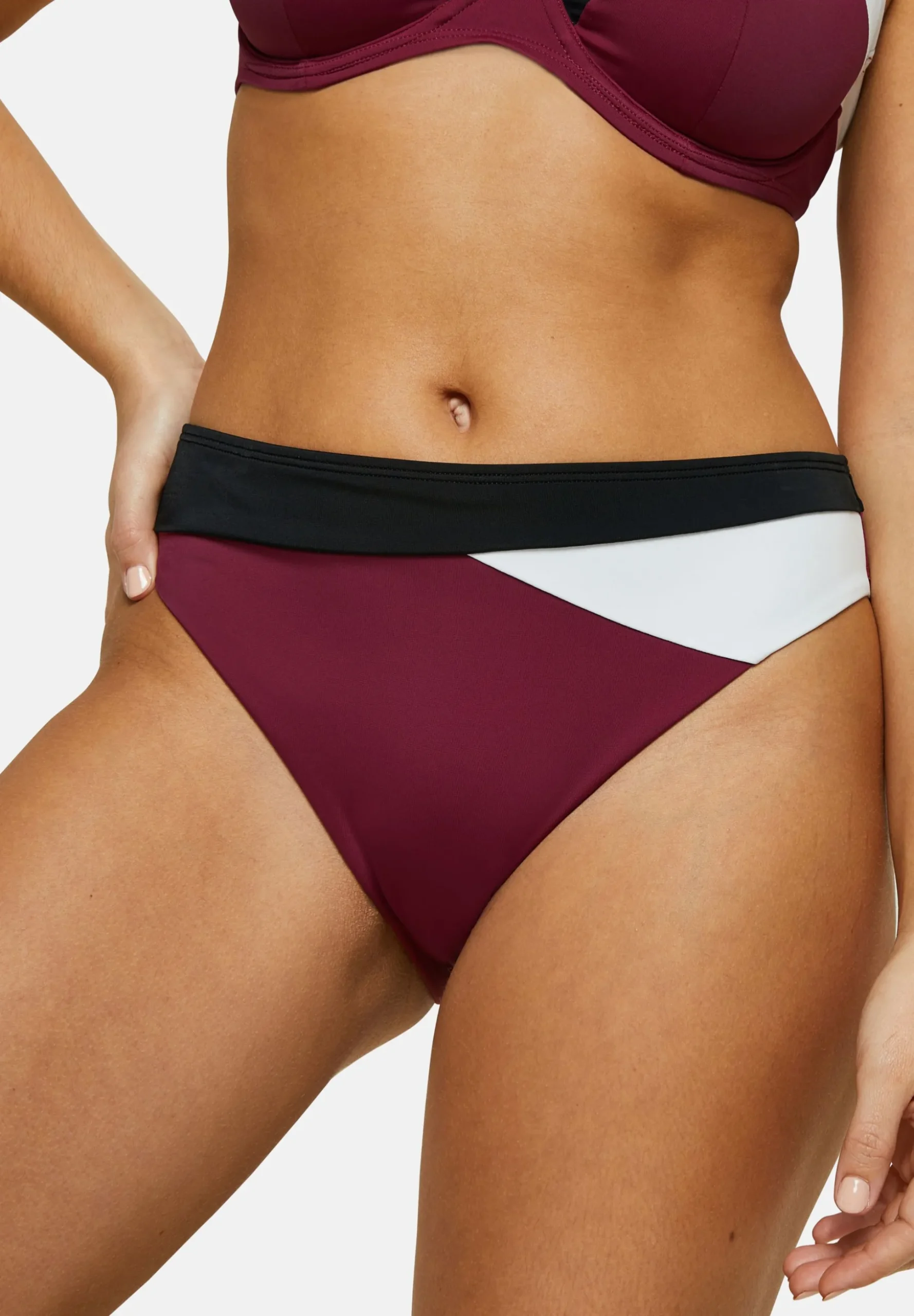 High-cut bikini Briefs Beyond the Beach