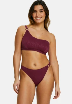 High-cut bikini Briefs On board
