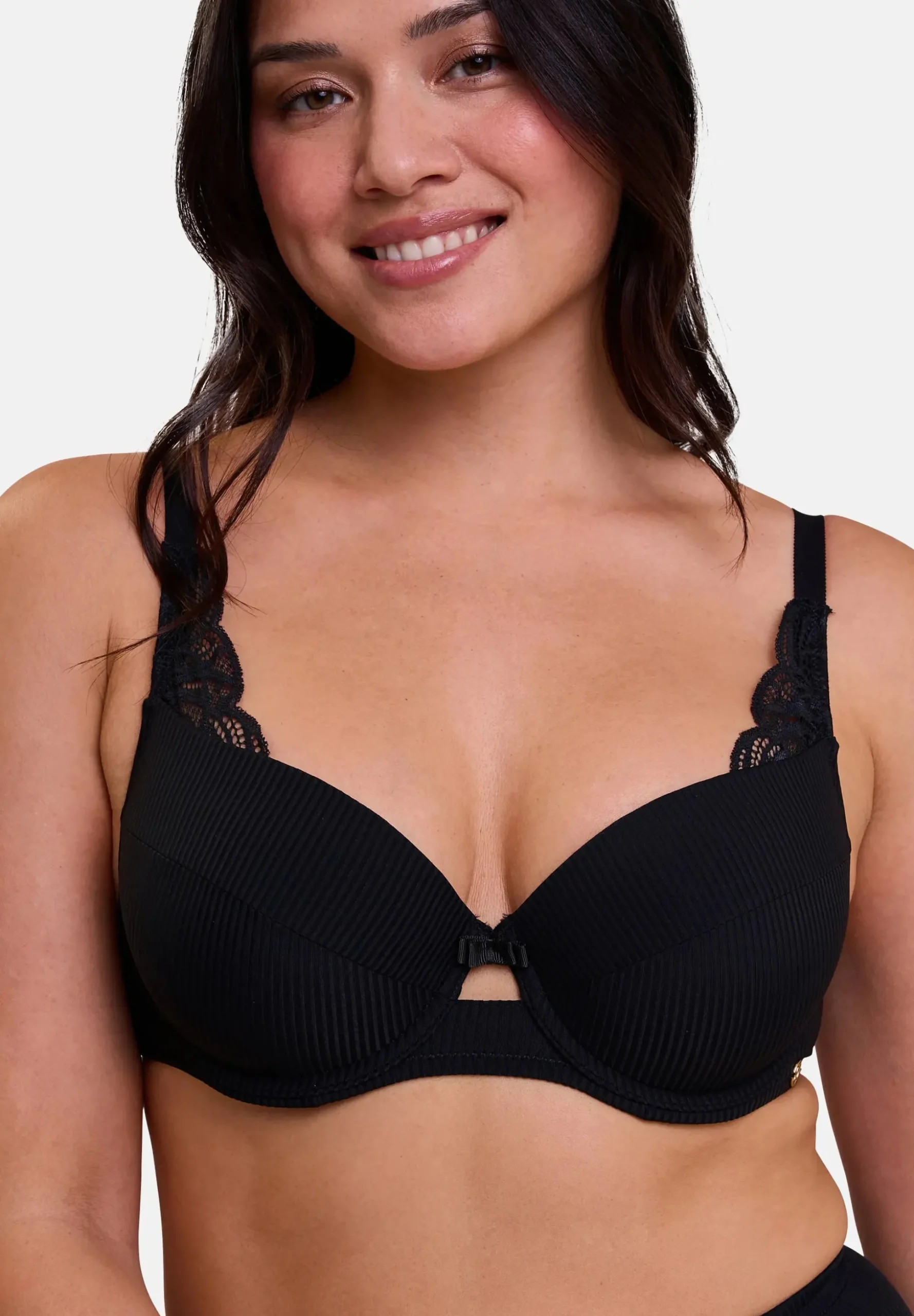 Lightly lined full cup bra Ariane Essential