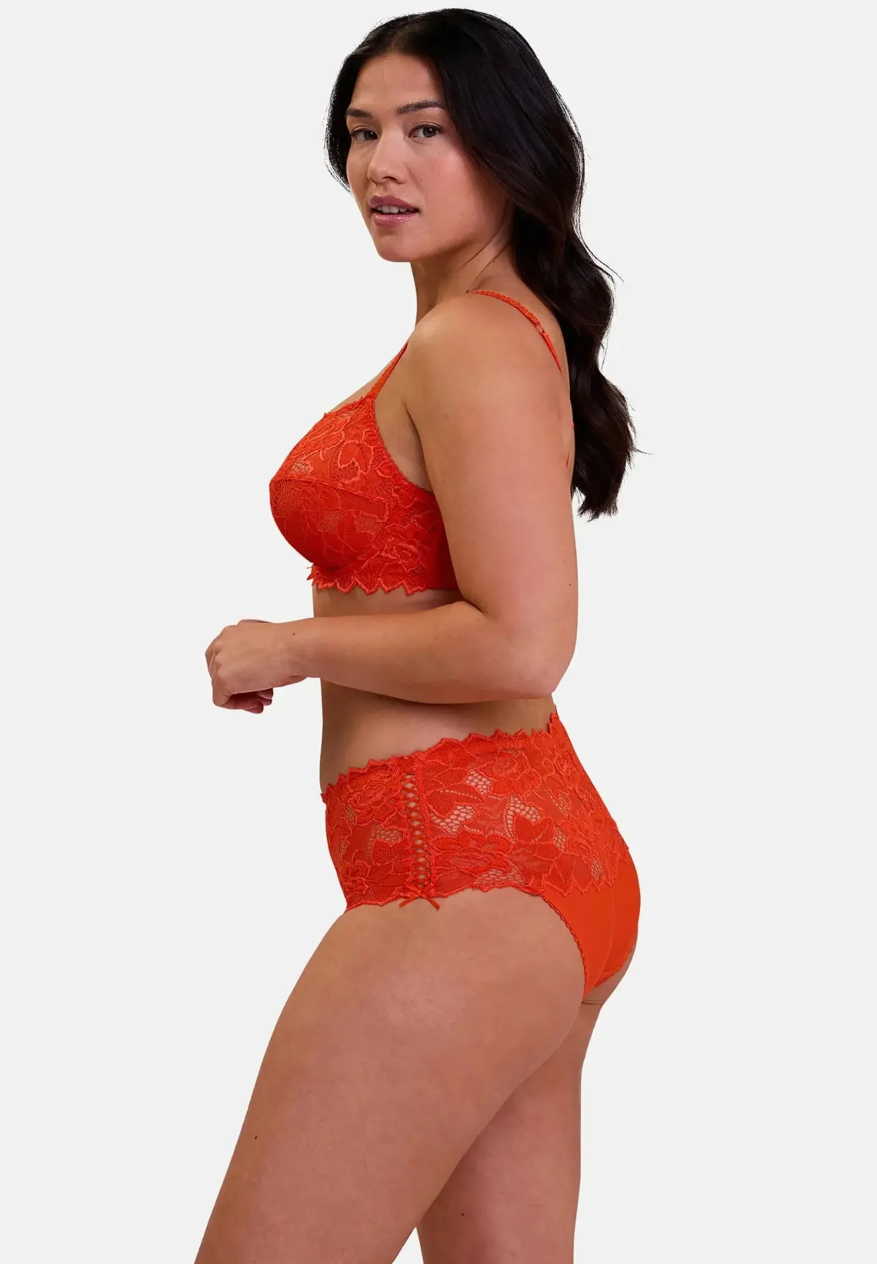 Medium briefs Arum