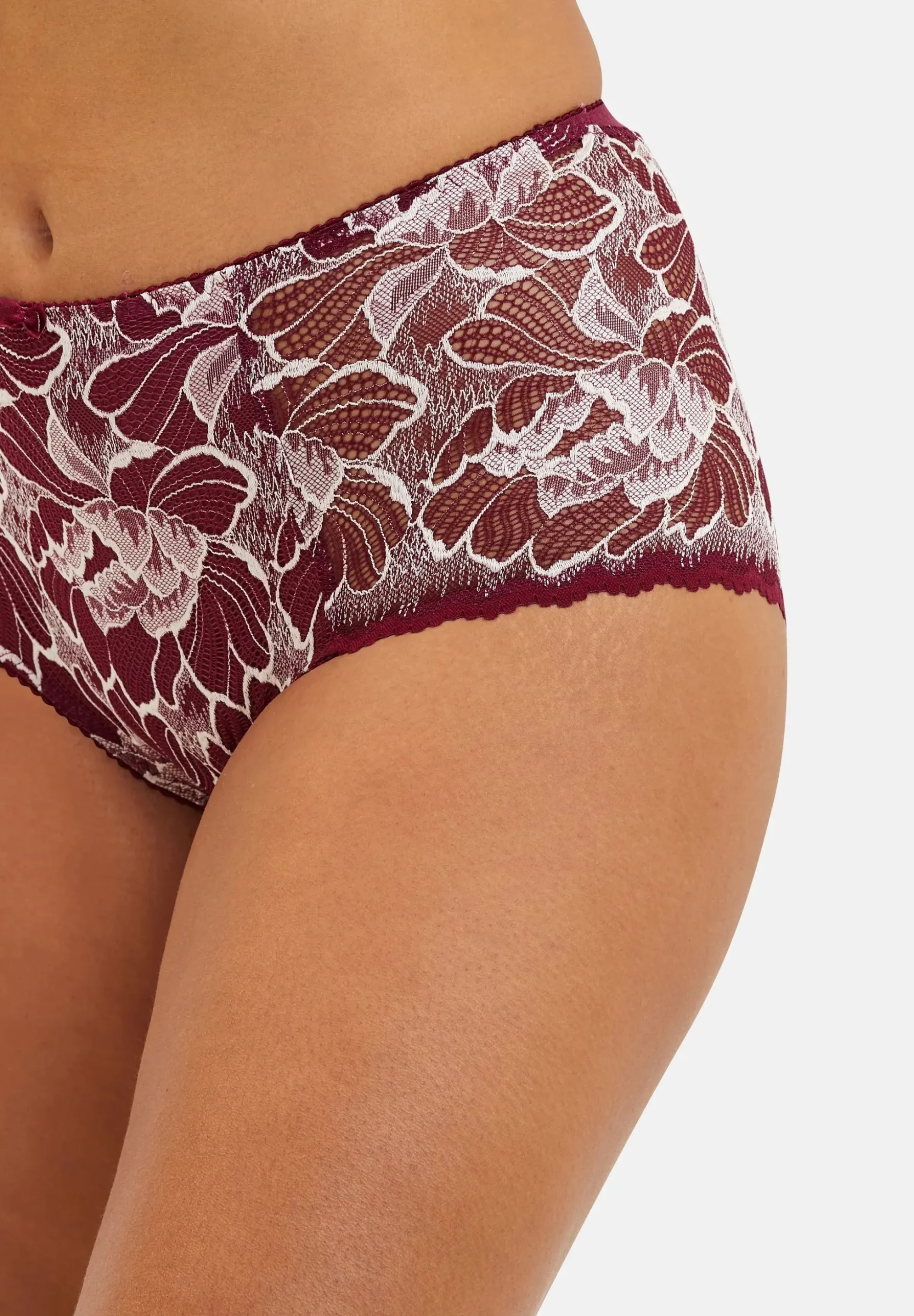 Medium briefs Capucine