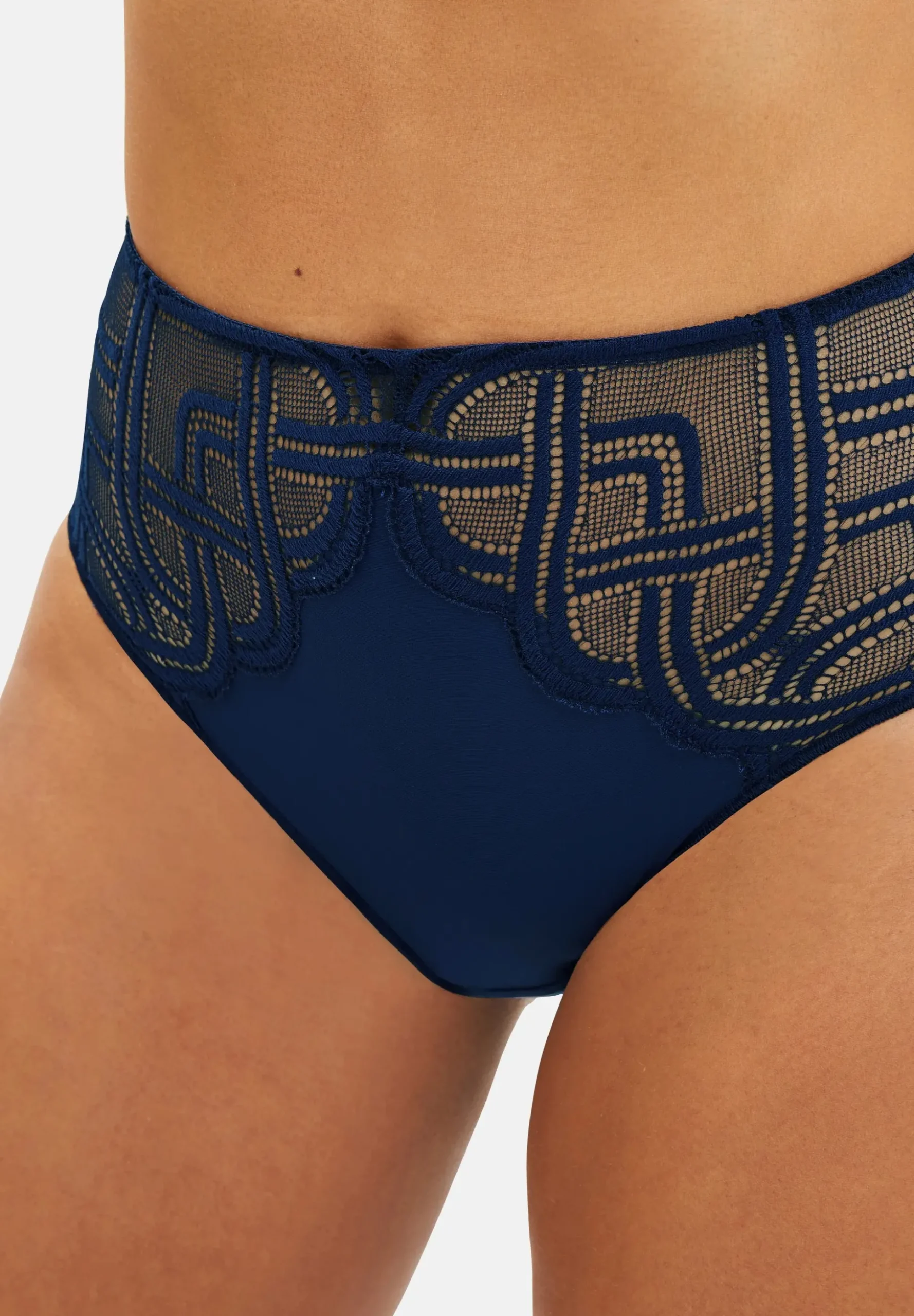 Medium Briefs Elise