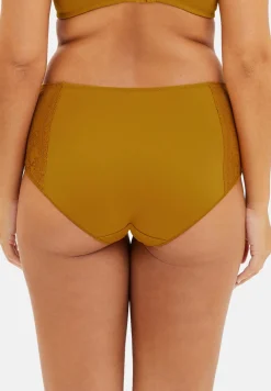 Medium briefs Suzie