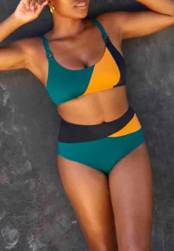 Wireless bikini top Beyond the Beach